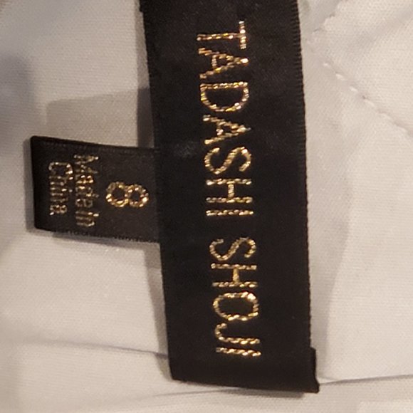 Elegant Tadashi Shoji Formal Illusion Lace Two-Tone Cream Black Gown W/ … - Picture 6 of 13